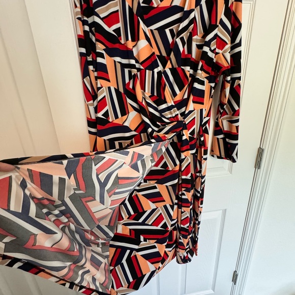 Geometric print dress - Picture 2 of 3